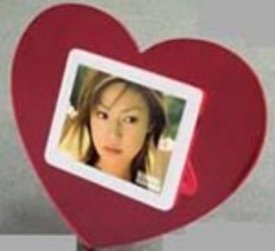 2.4寸数码相框 革新传统相框的智能选择