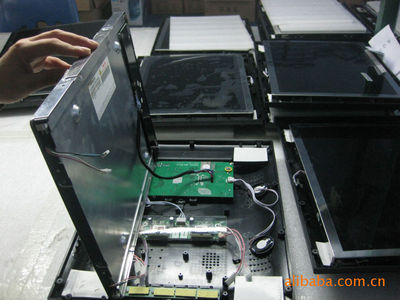 工厂直供15寸数码相框与广告机 专业生产、价格优势、配套挂架